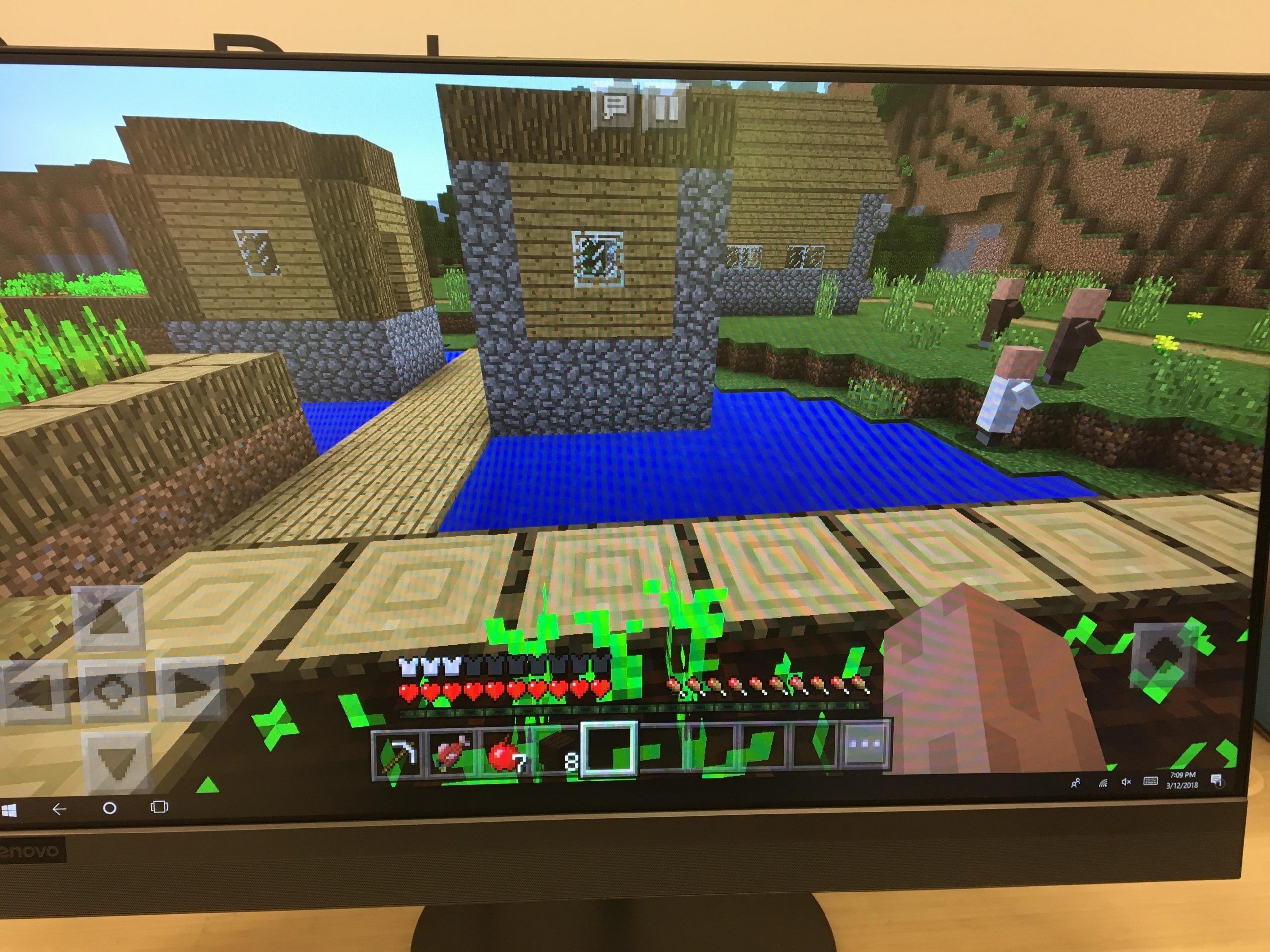 Apparently we can play Minecraft on a demo computer ...