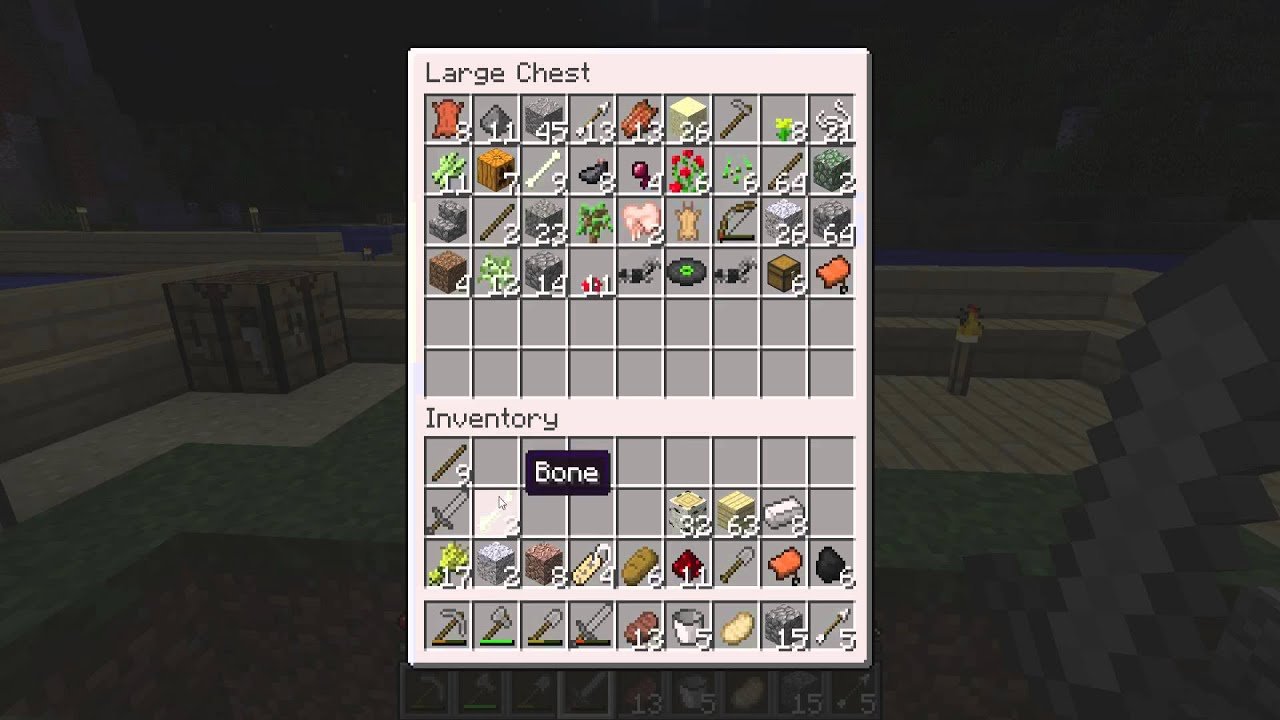 How to store items quickly in a chest in Minecraft